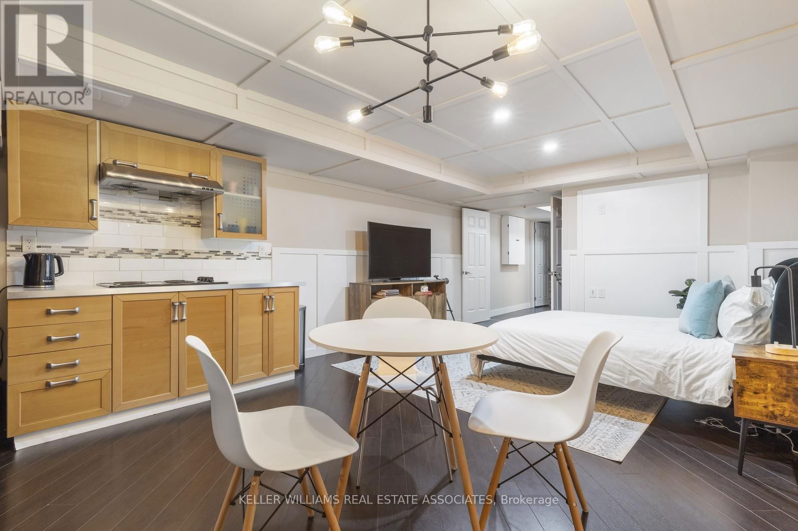 4115 BARBICAN DRIVE Image 23