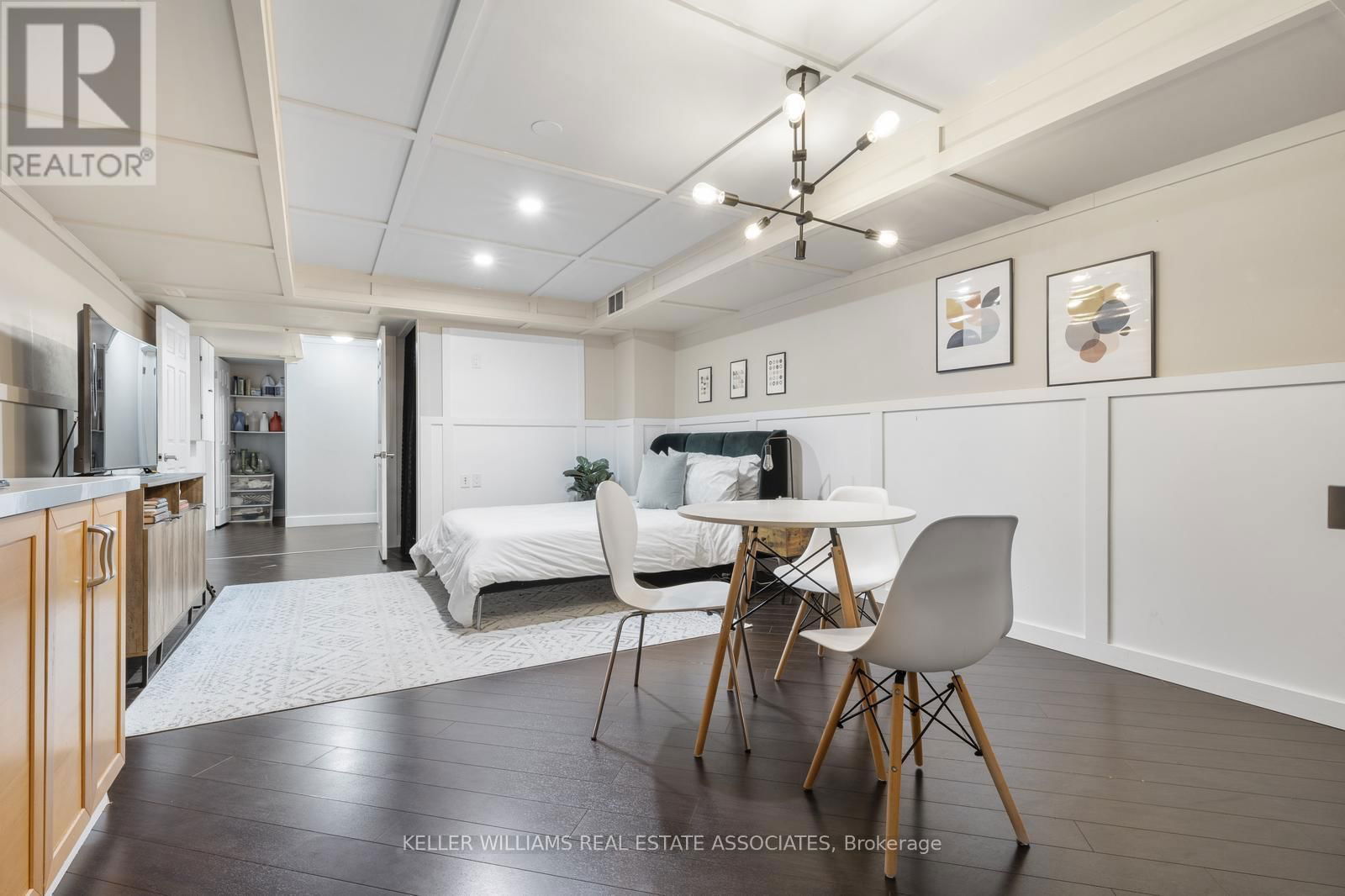 4115 BARBICAN DRIVE Image 24