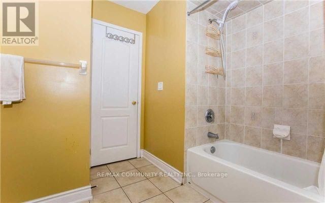 Upper - 21 MIDVALE ROAD Image 13