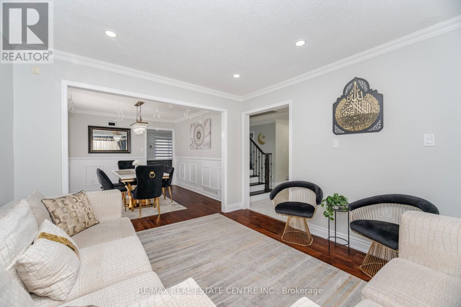 20 ST MARK PLACE Image 12