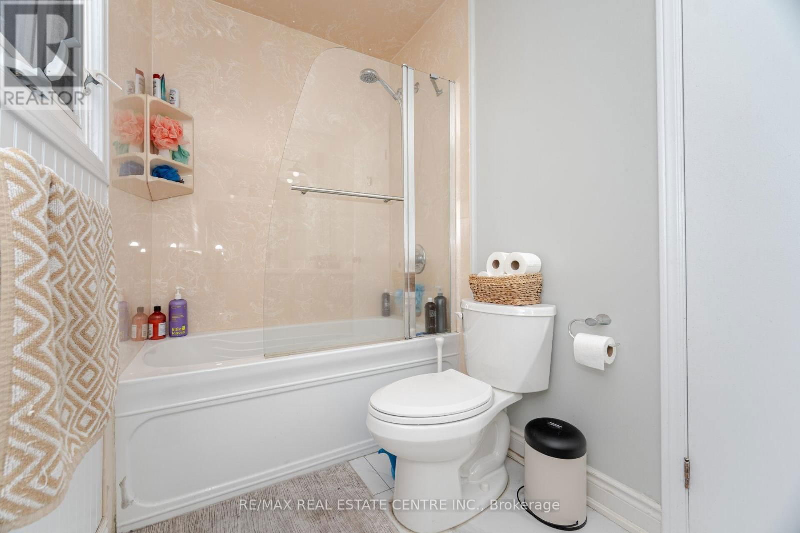 20 ST MARK PLACE Image 30