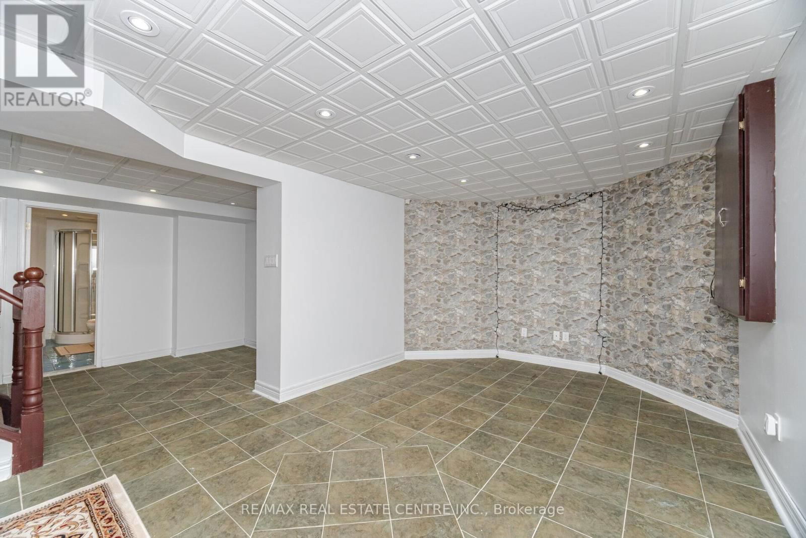 20 ST MARK PLACE Image 33