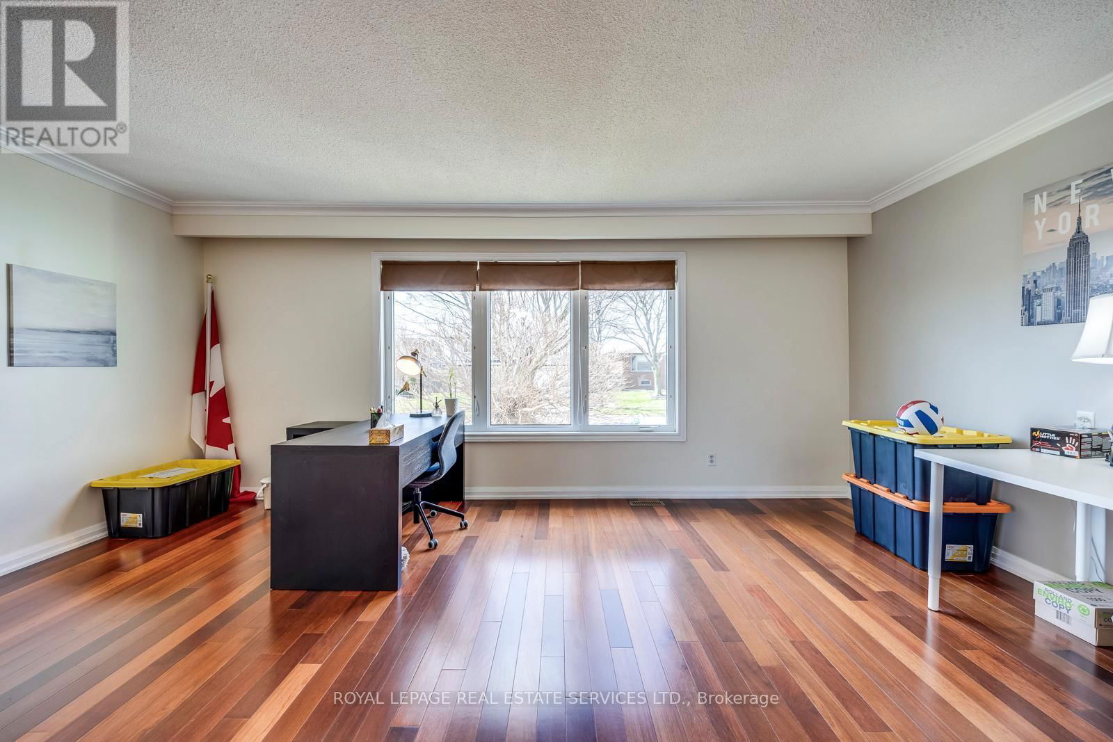 317 ULRIC CRESCENT Image 14