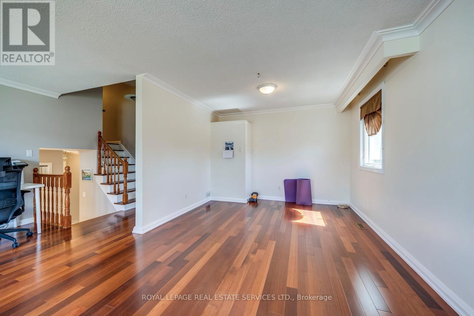 317 ULRIC CRESCENT Image 16