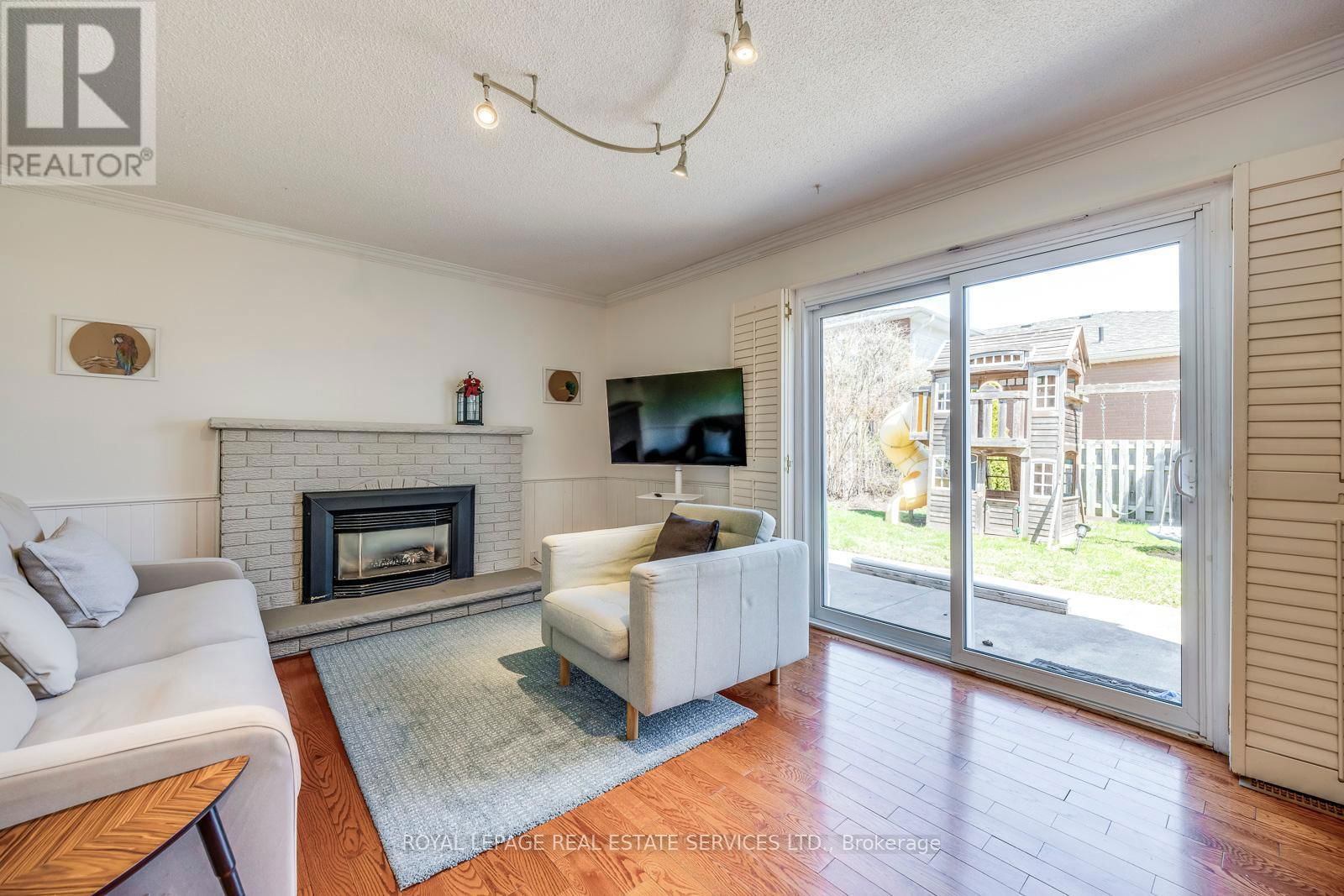 317 ULRIC CRESCENT Image 7