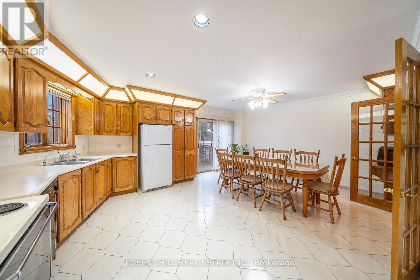 541 GLEN PARK AVENUE Image 17