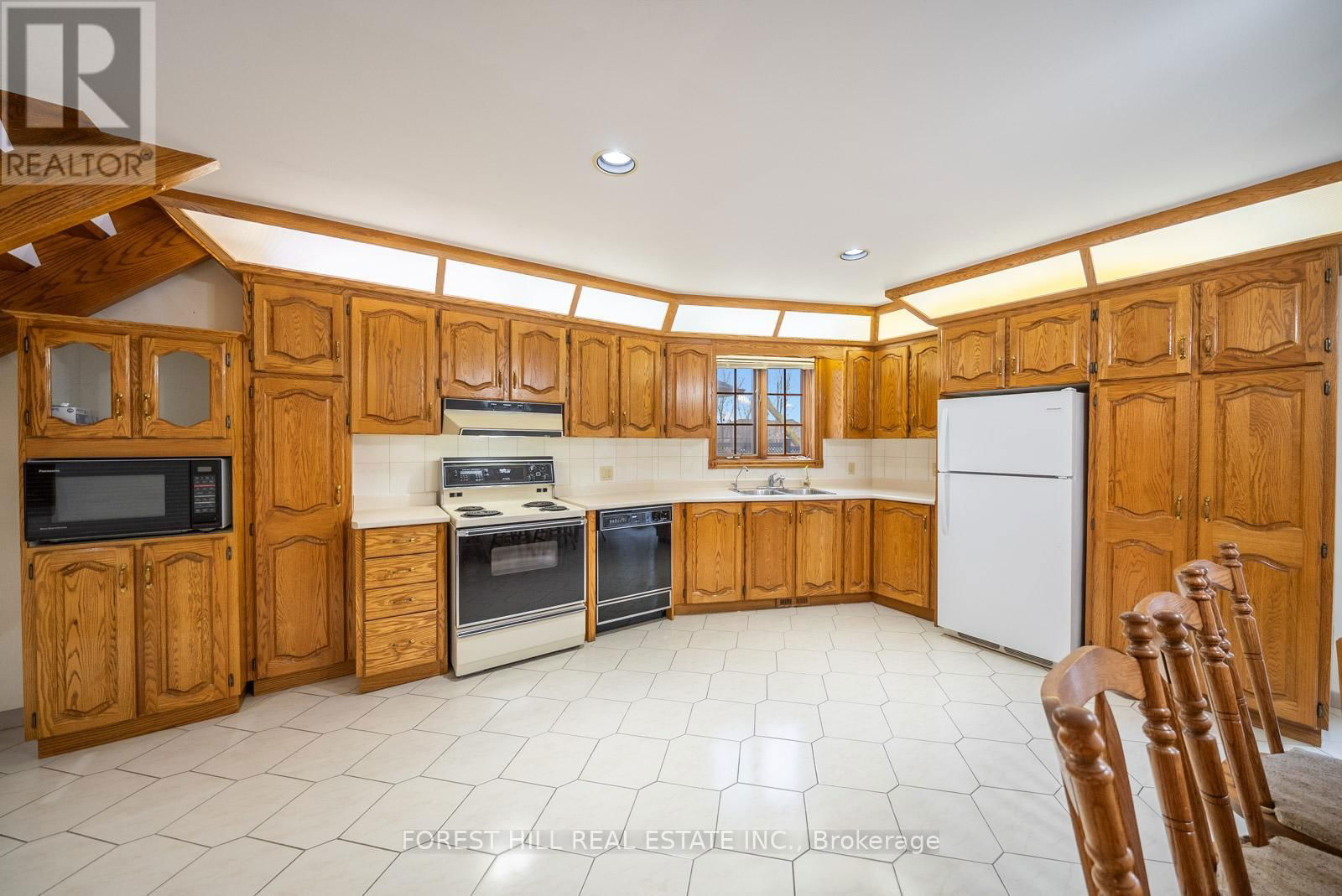 541 GLEN PARK AVENUE Image 18