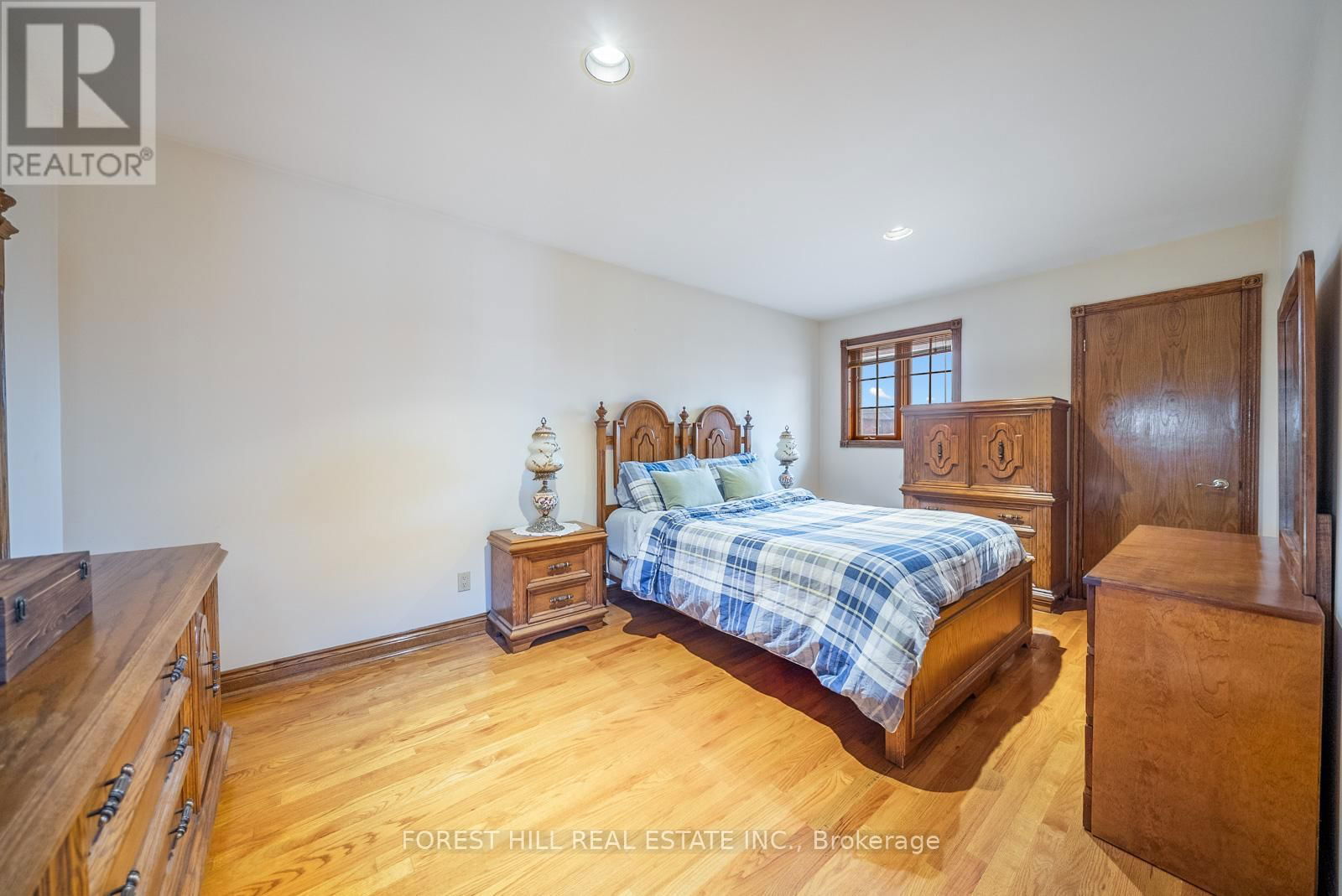 541 GLEN PARK AVENUE Image 30