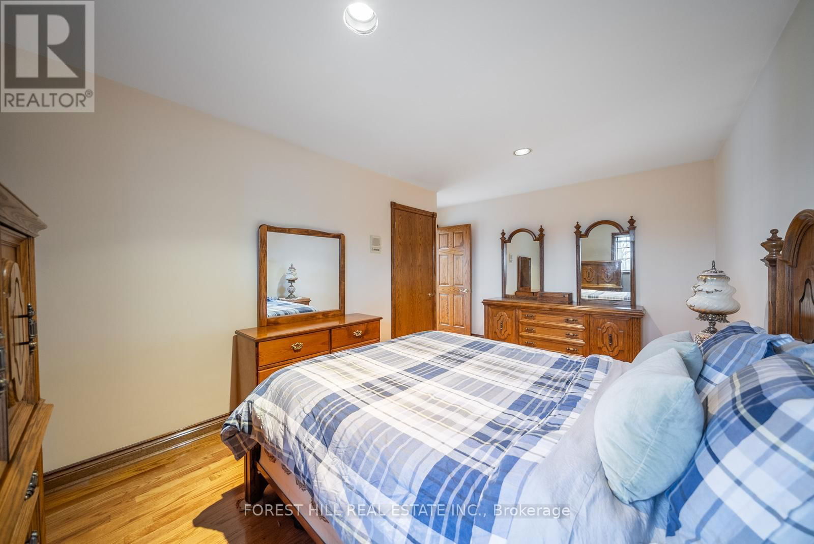 541 GLEN PARK AVENUE Image 31