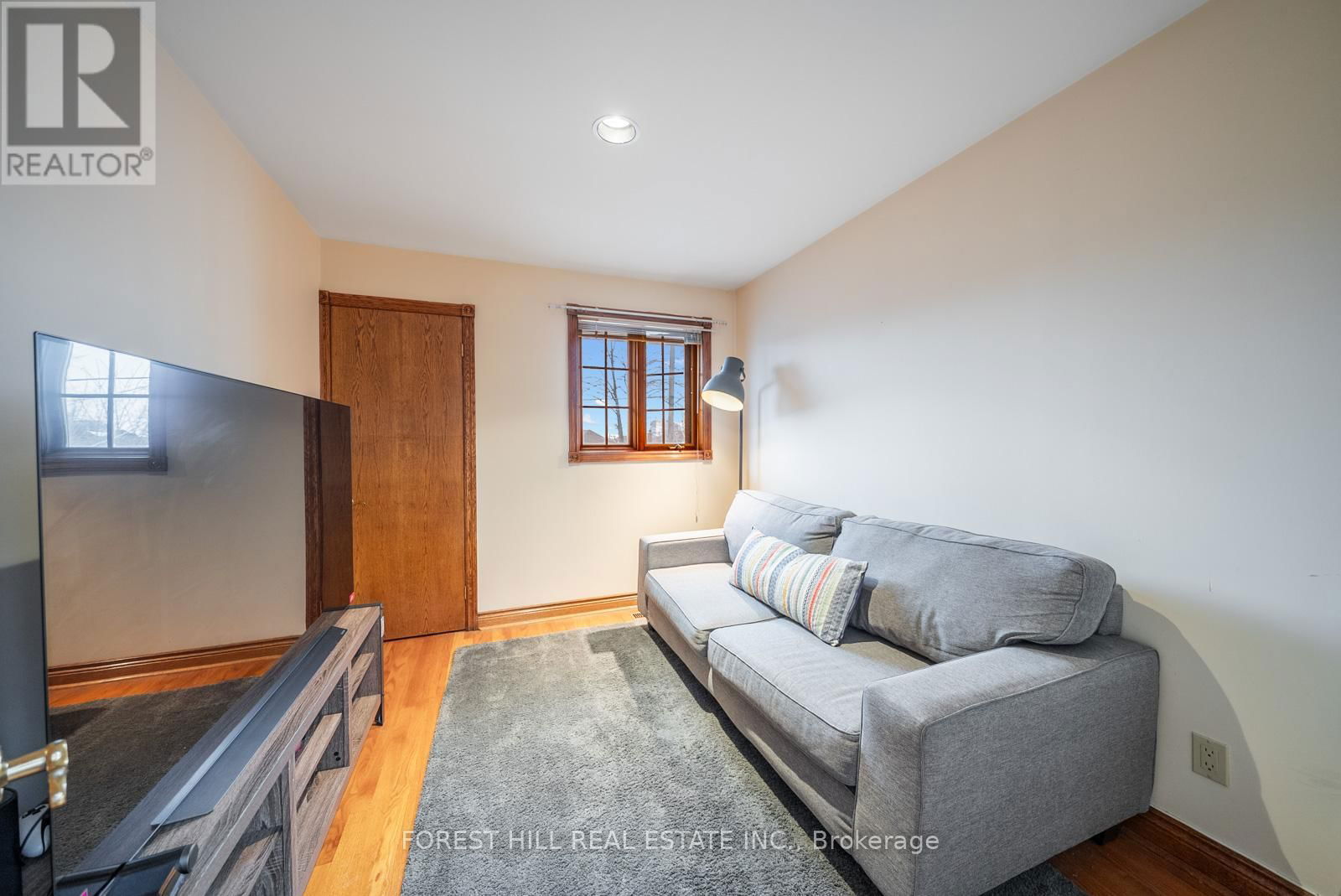 541 GLEN PARK AVENUE Image 32