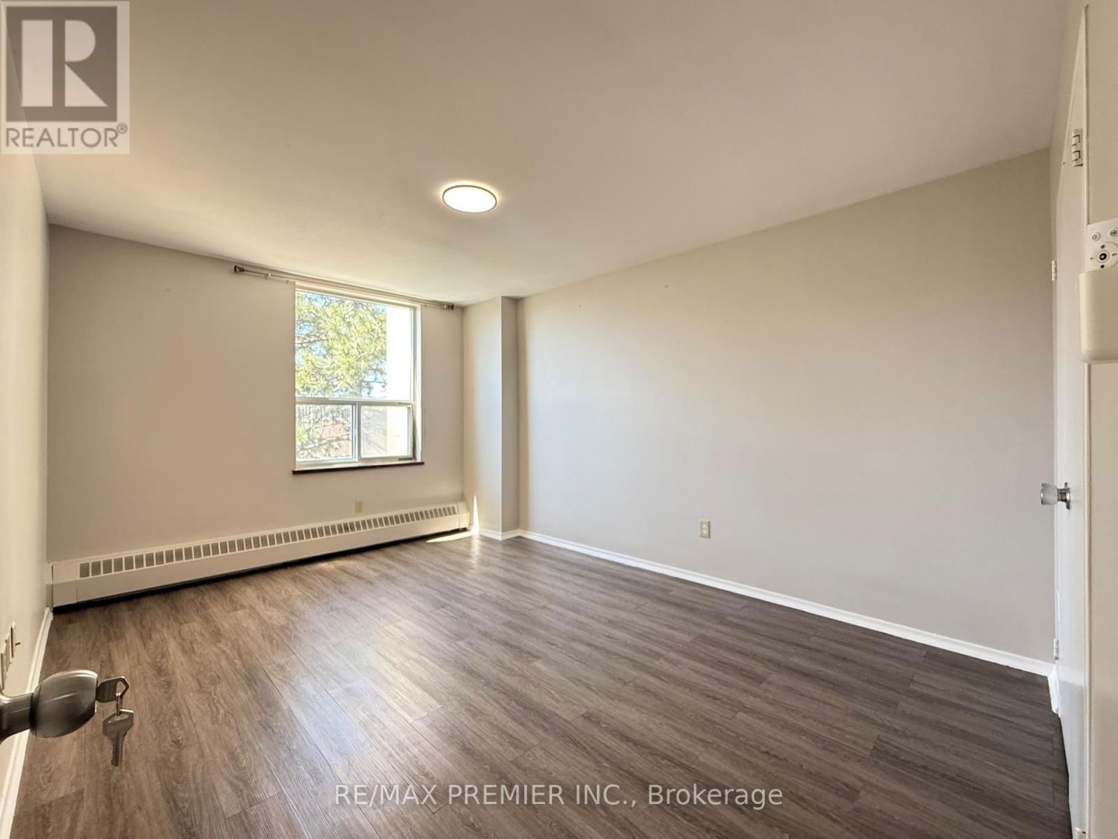 502 - 31 FOUR WINDS DRIVE Image 31