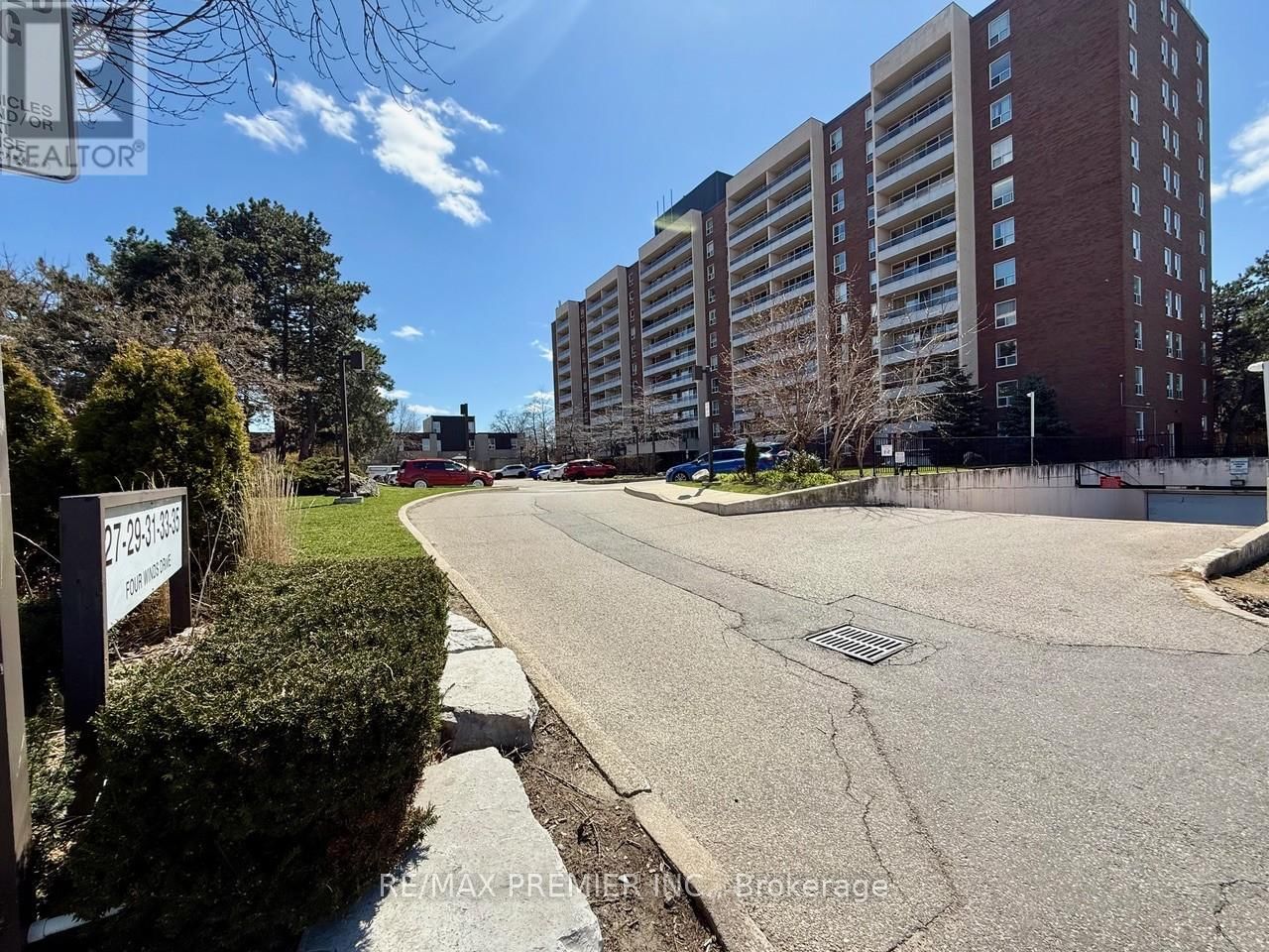 502 - 31 FOUR WINDS DRIVE Image 49