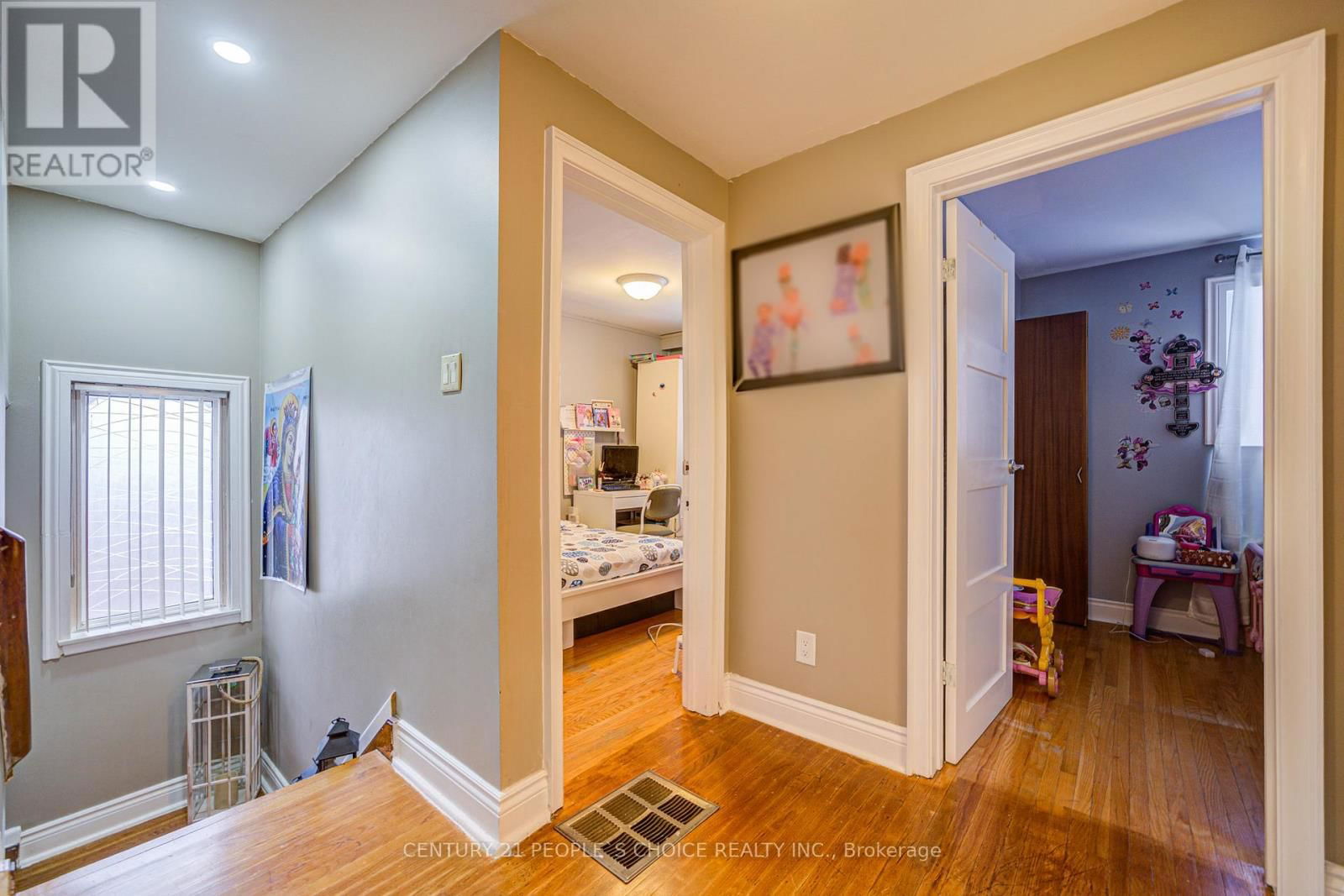 10 LAKELAND DRIVE Image 18