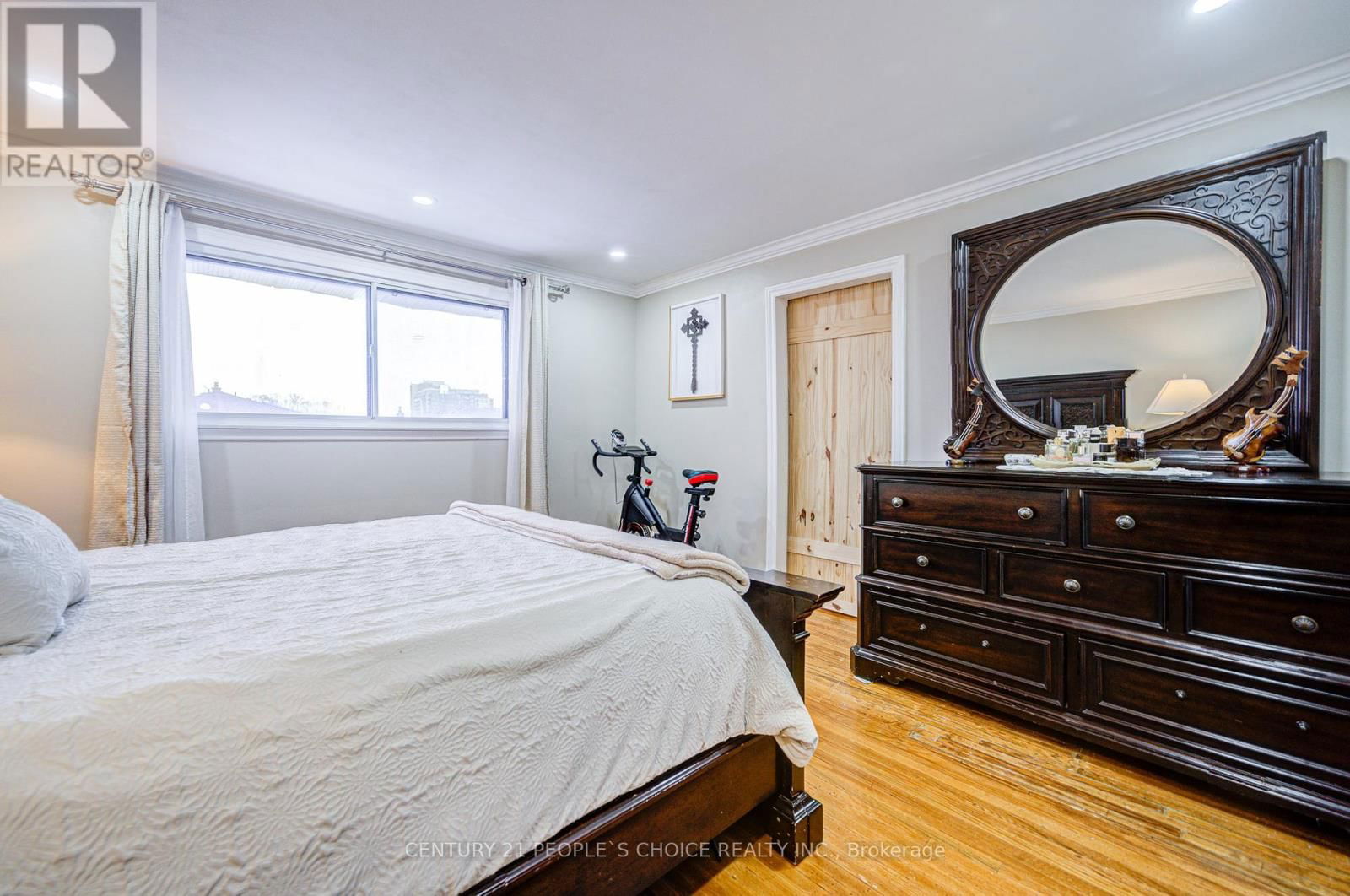 10 LAKELAND DRIVE Image 24