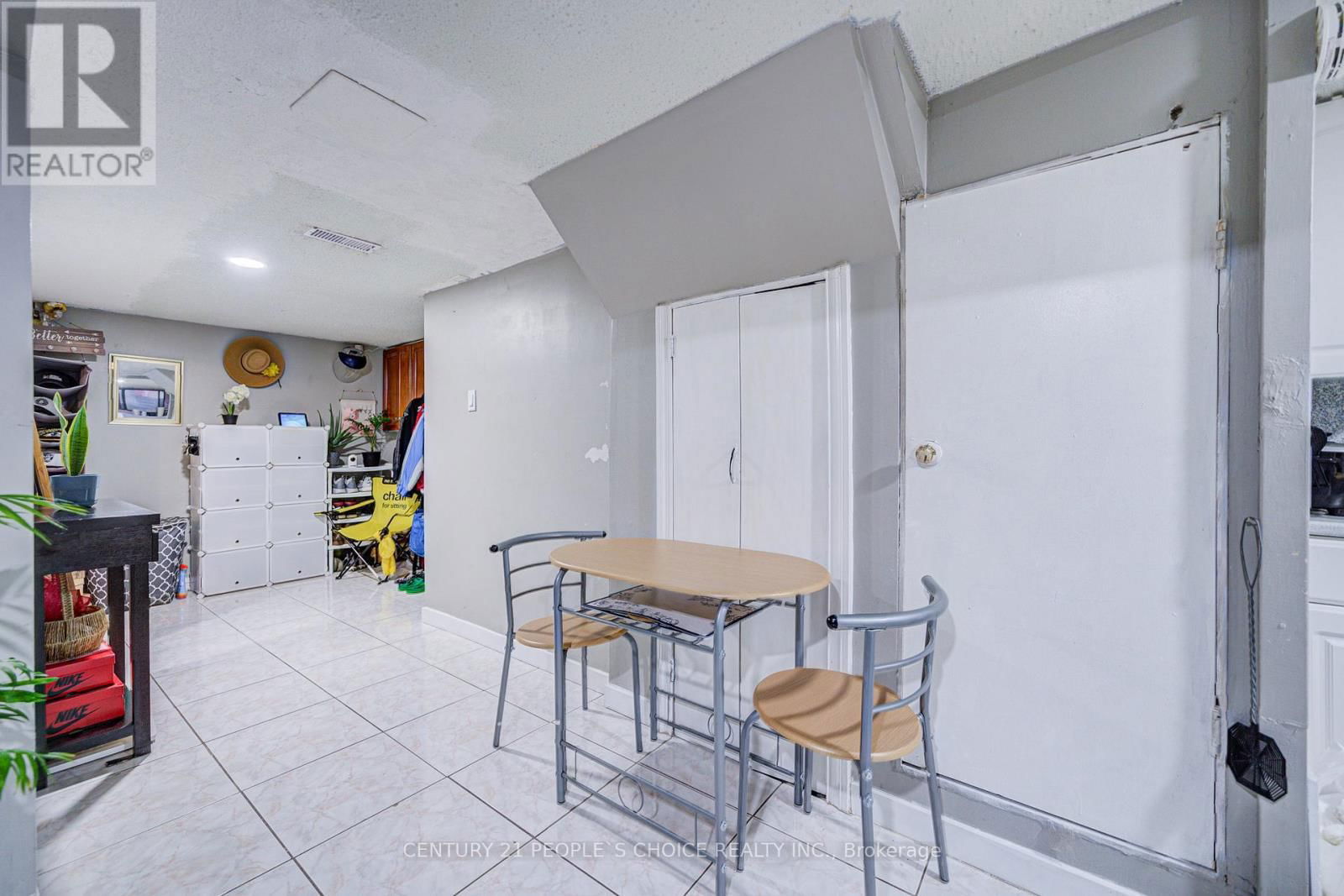 10 LAKELAND DRIVE Image 33