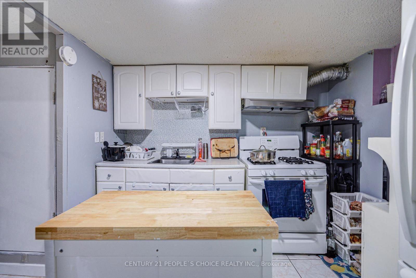 10 LAKELAND DRIVE Image 36