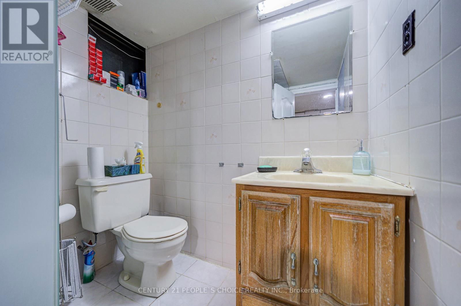 10 LAKELAND DRIVE Image 37