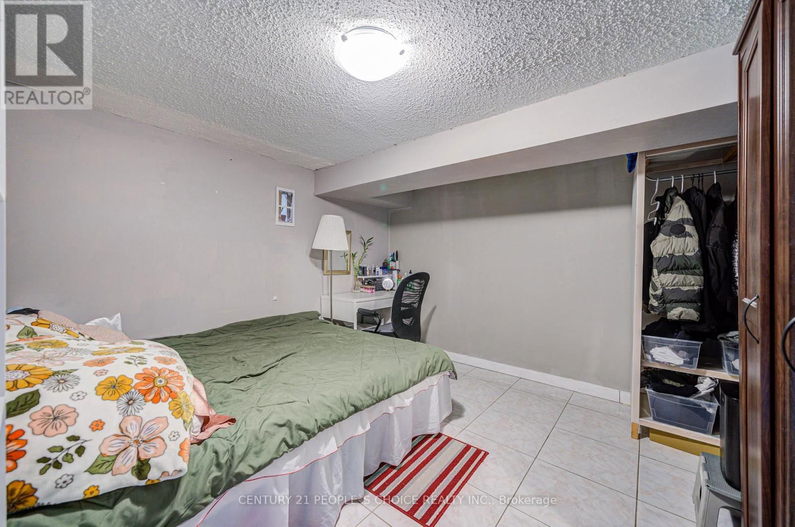 10 LAKELAND DRIVE Image 38
