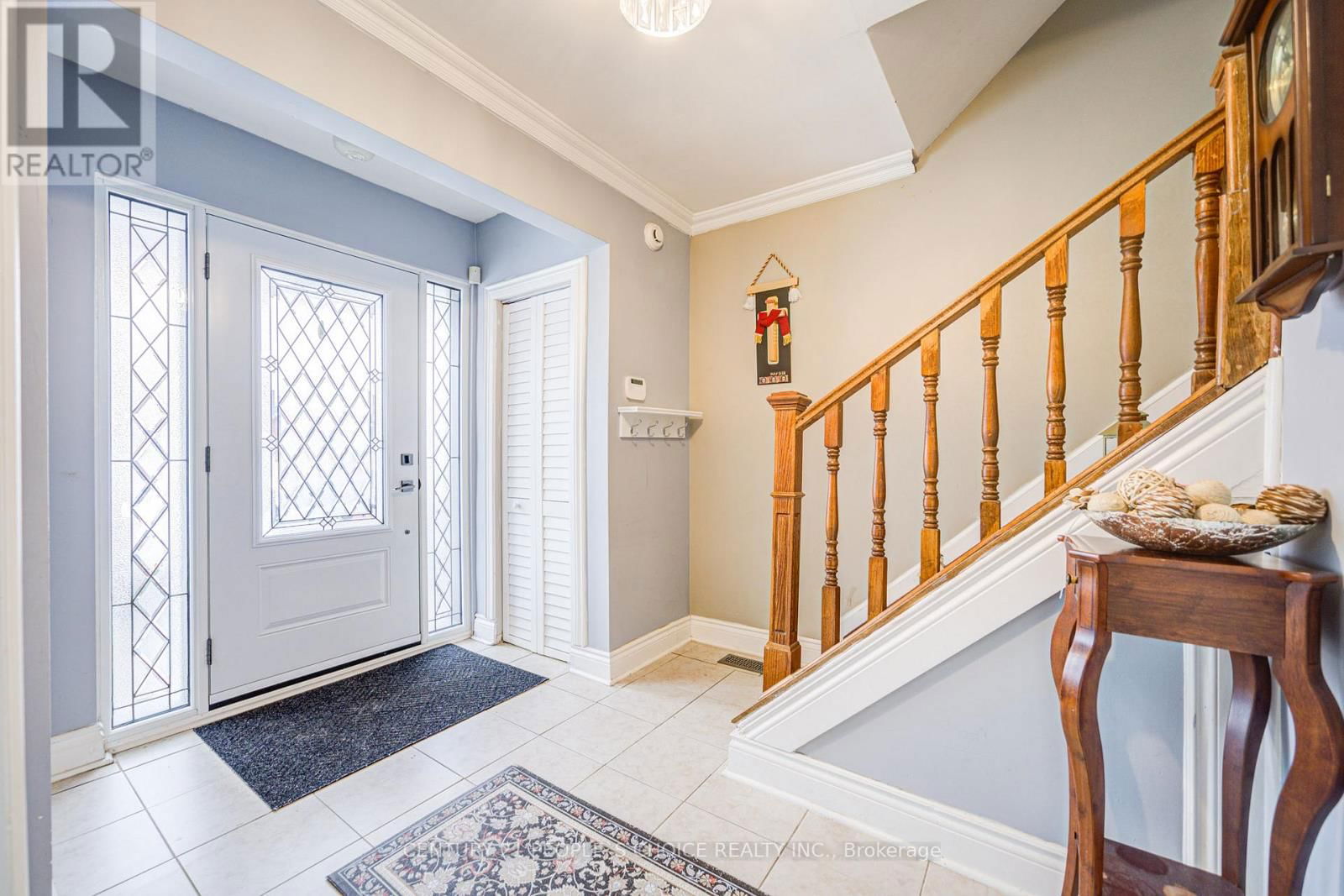 10 LAKELAND DRIVE Image 7