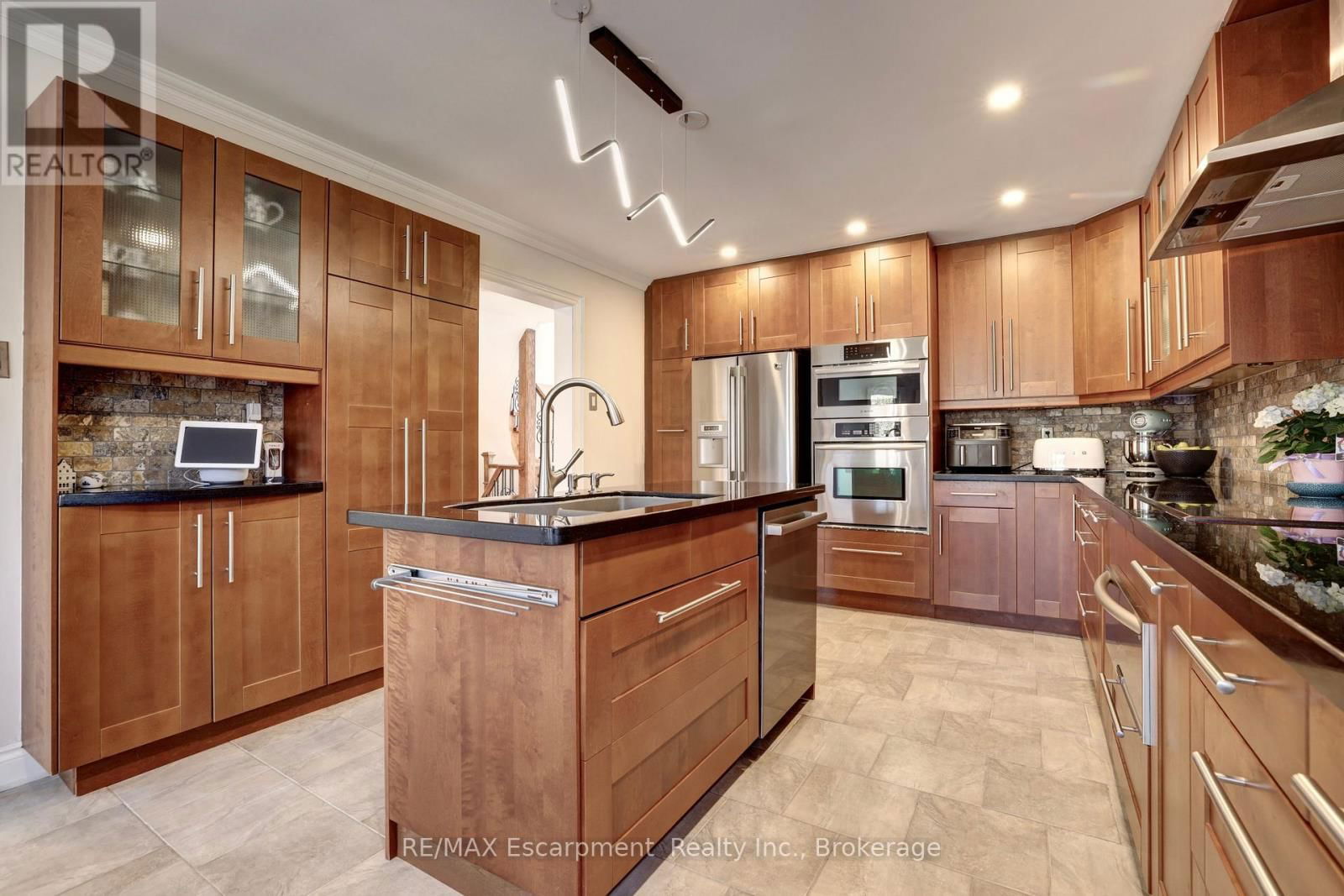 1658 HERITAGE WAY Image 11