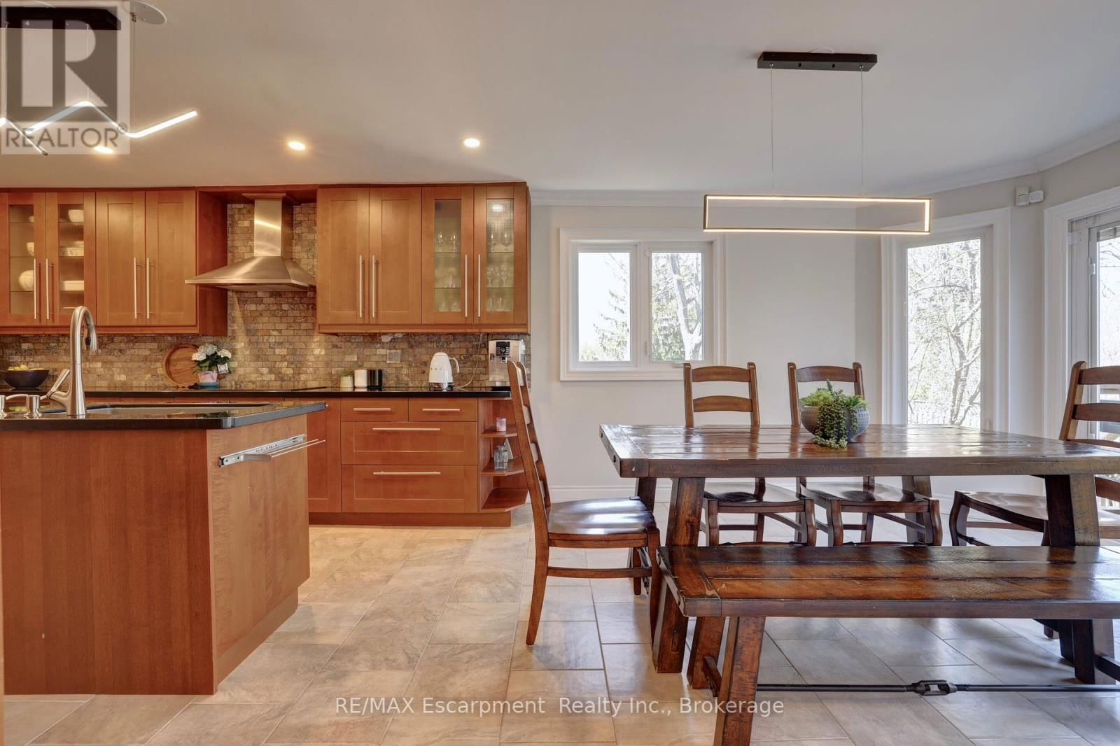 1658 HERITAGE WAY Image 18