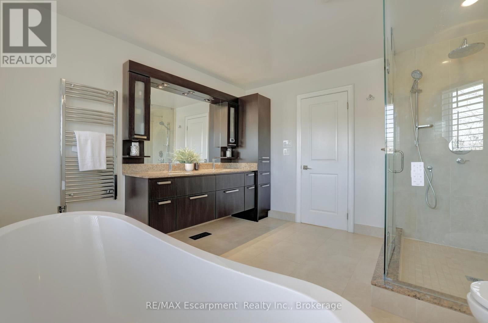 1658 HERITAGE WAY Image 30