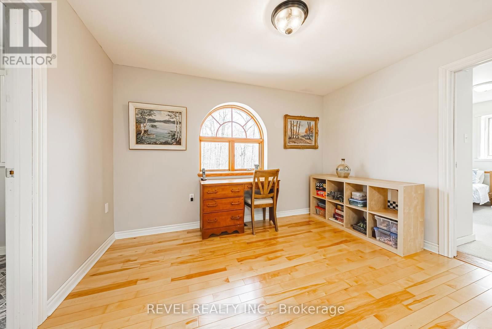1325 3 SIDEROAD Image 35