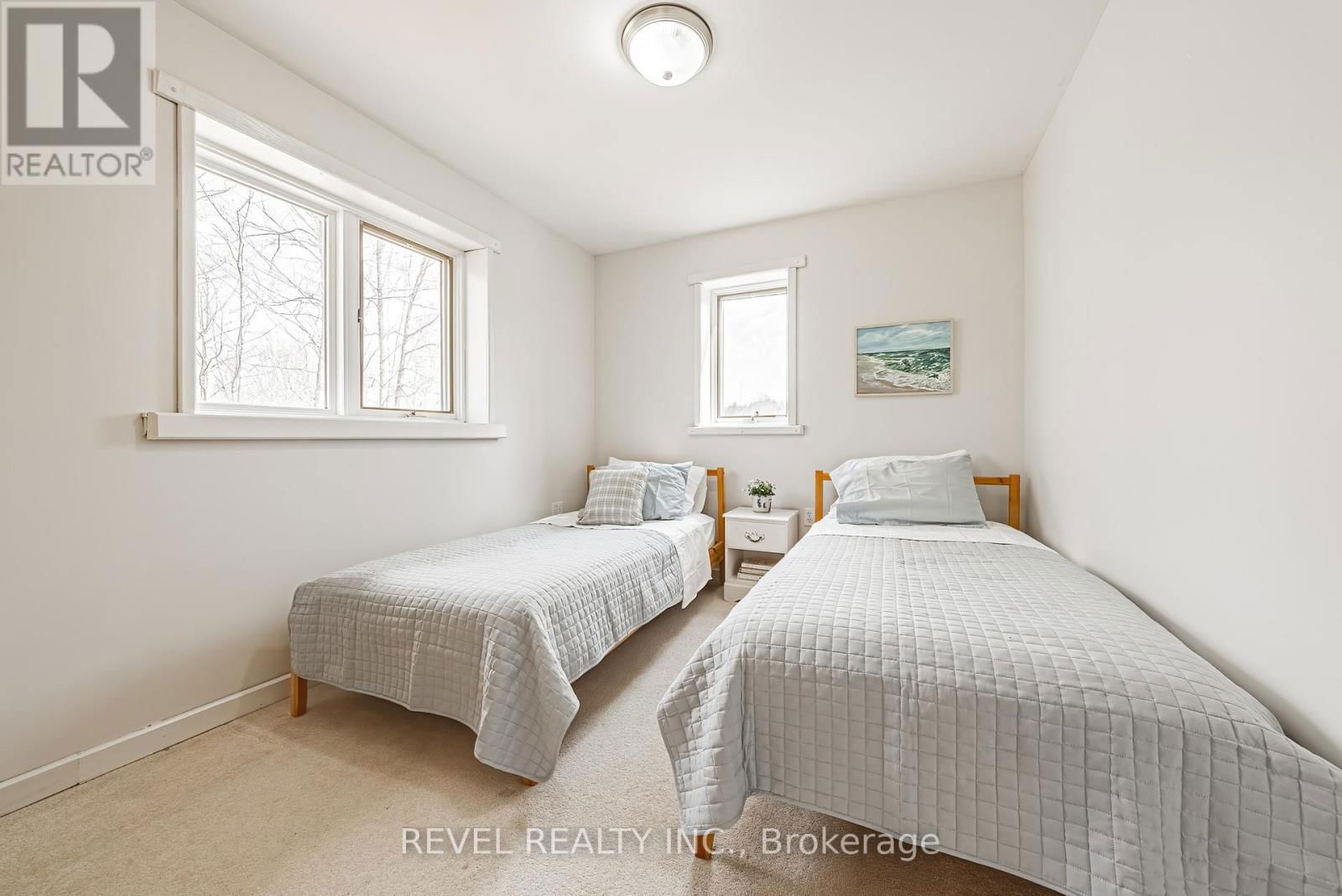 1325 3 SIDEROAD Image 38