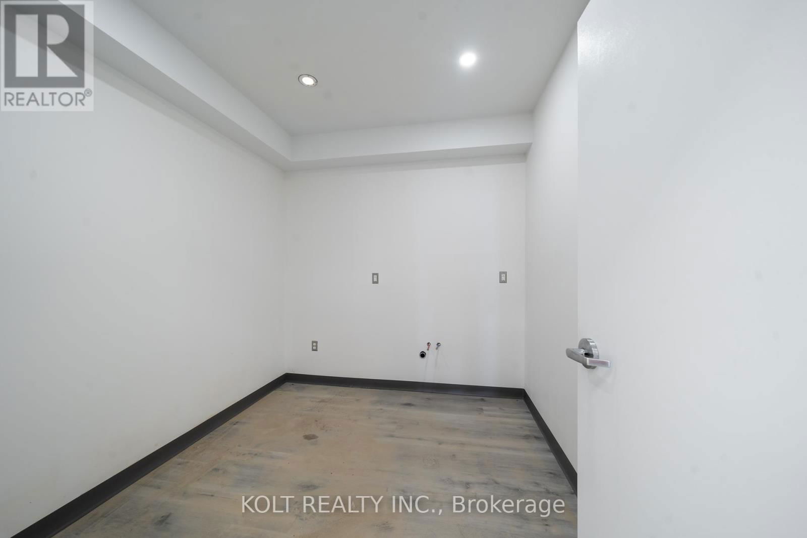 11 - 67 WESTMORE DRIVE Image 5