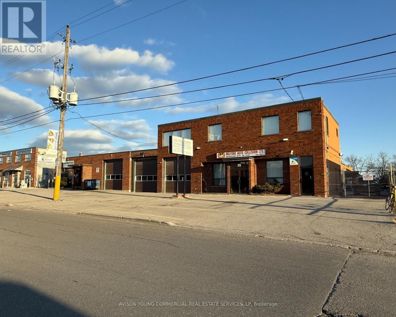 25 & 29 MILFORD AVENUE Image 2