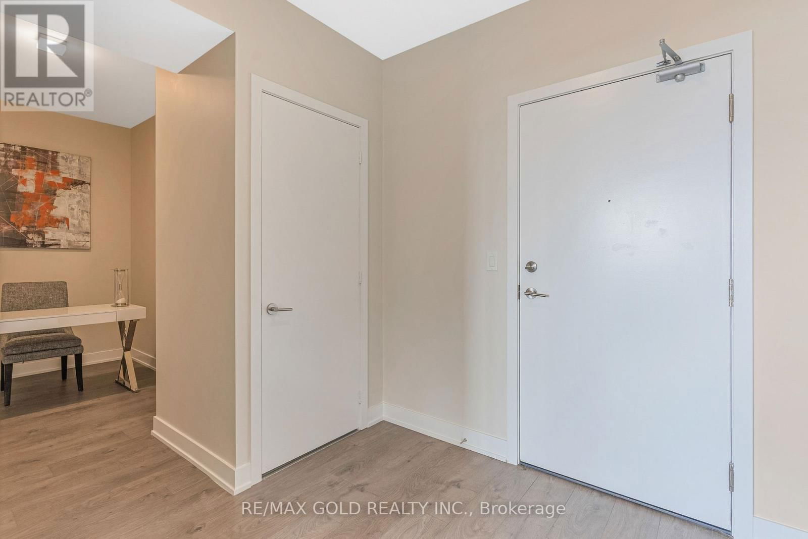 510 - 180 VETERANS DRIVE Image 10