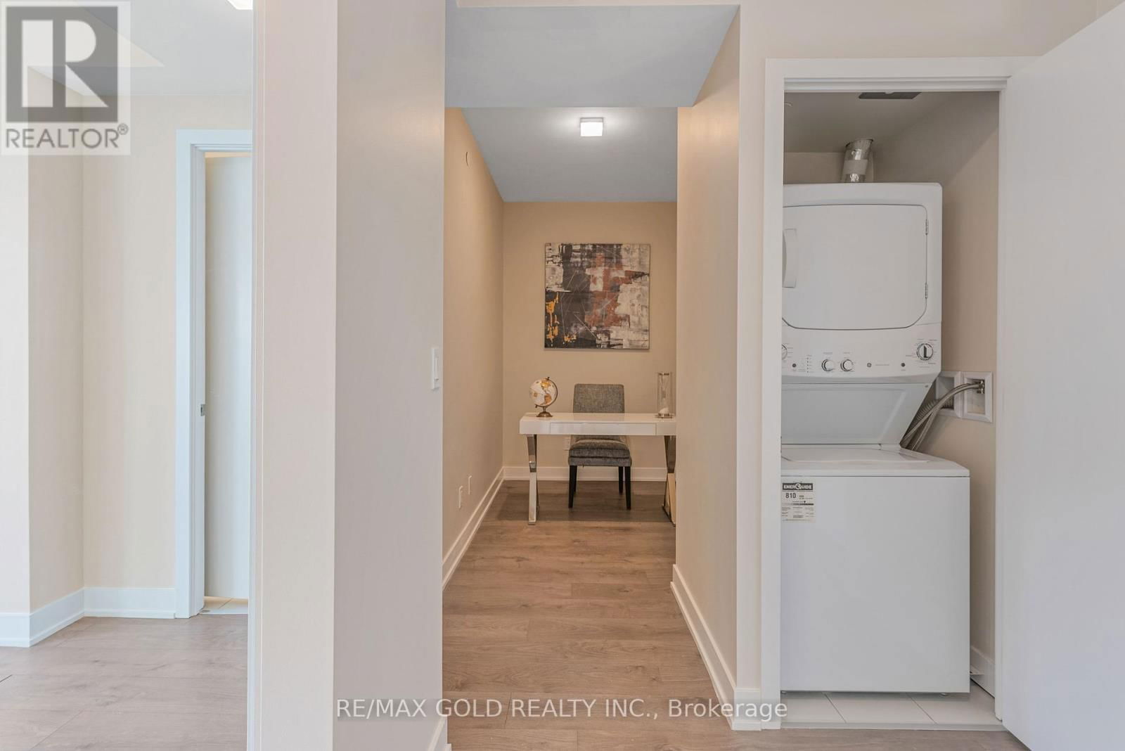 510 - 180 VETERANS DRIVE Image 11