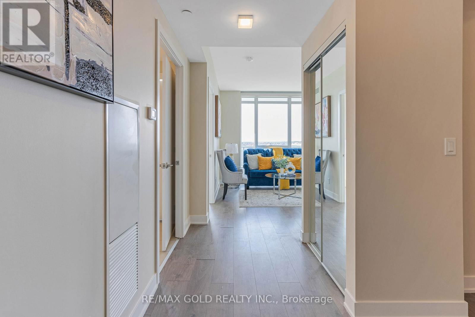 510 - 180 VETERANS DRIVE Image 13
