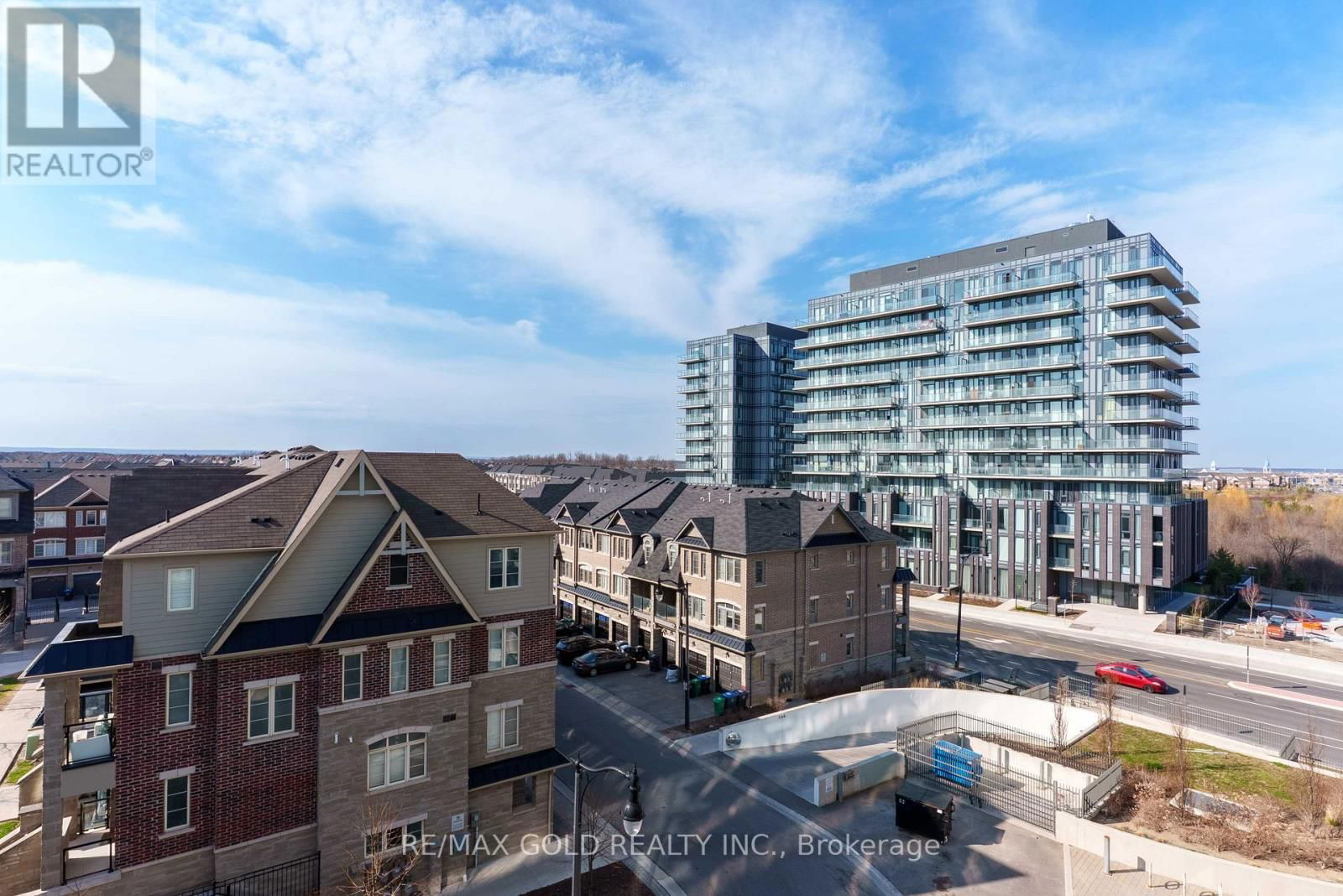 510 - 180 VETERANS DRIVE Image 29