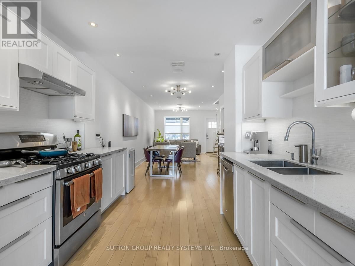 217 EARLSCOURT AVENUE Image 13