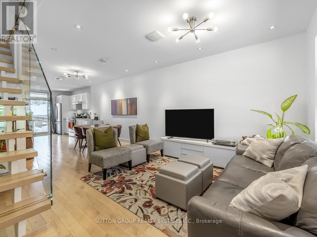 217 EARLSCOURT AVENUE Image 6