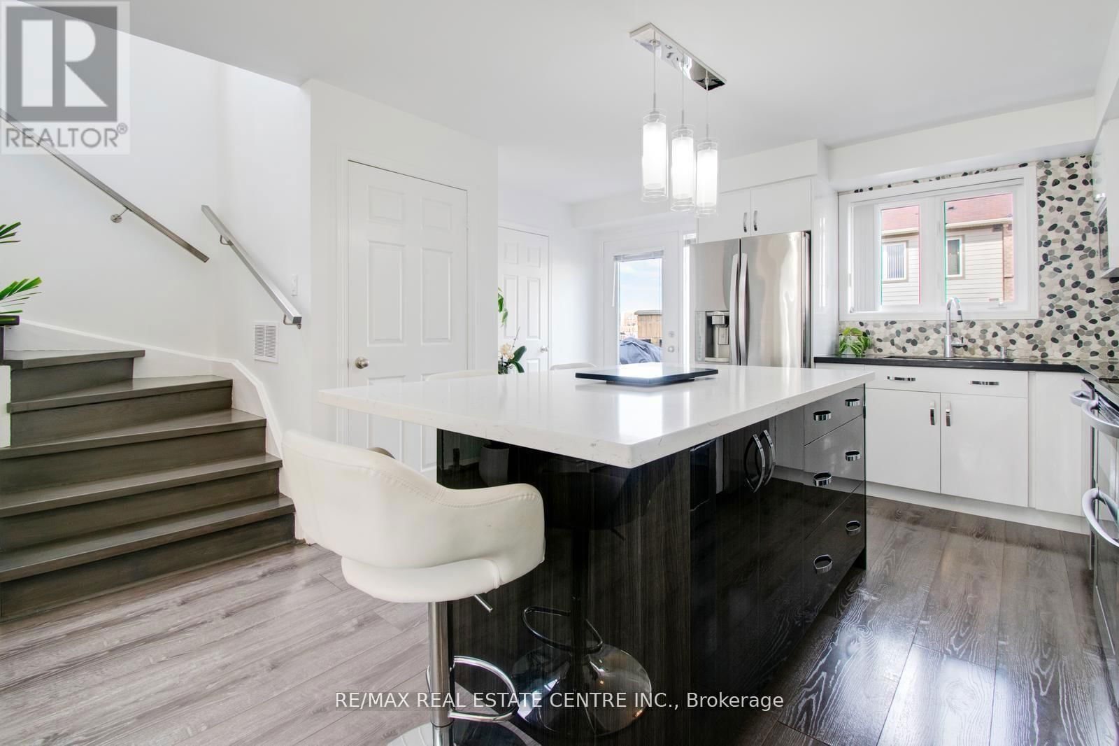2 - 2891 RIO COURT Image 17