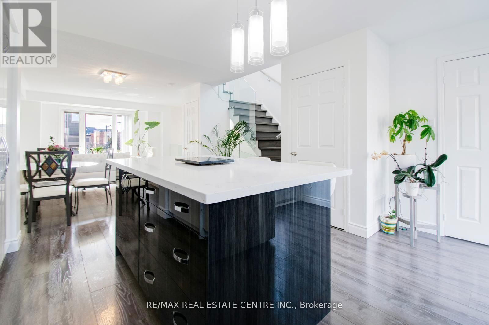 2 - 2891 RIO COURT Image 2