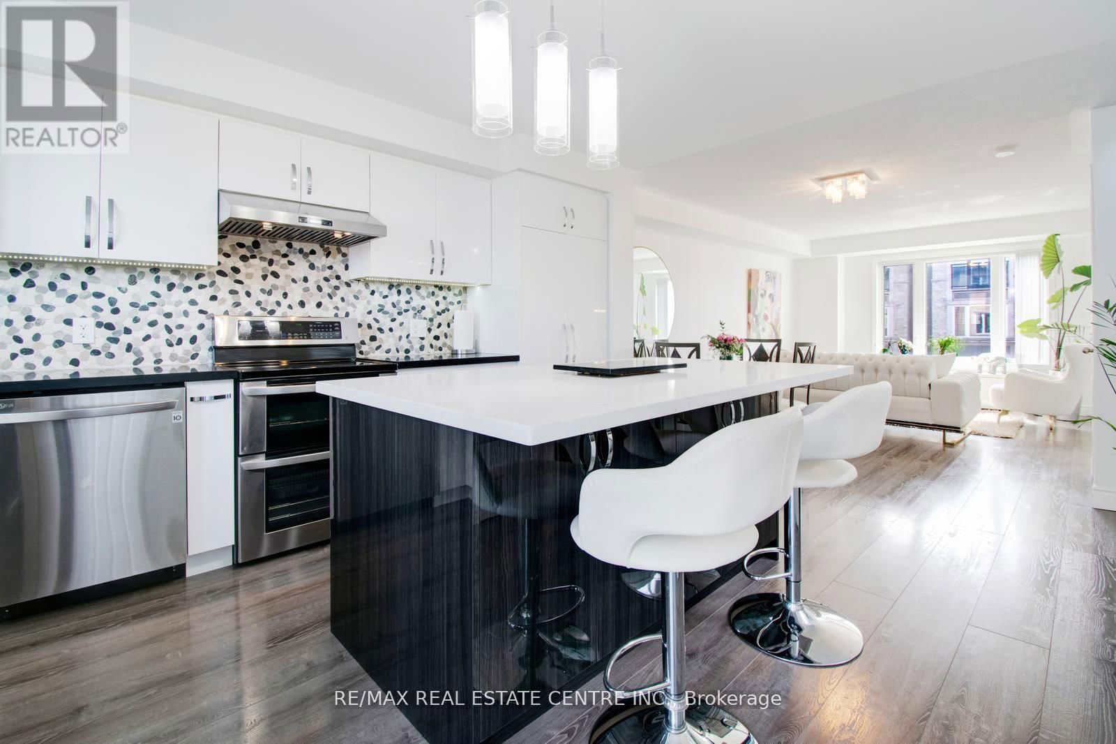2 - 2891 RIO COURT Image 21