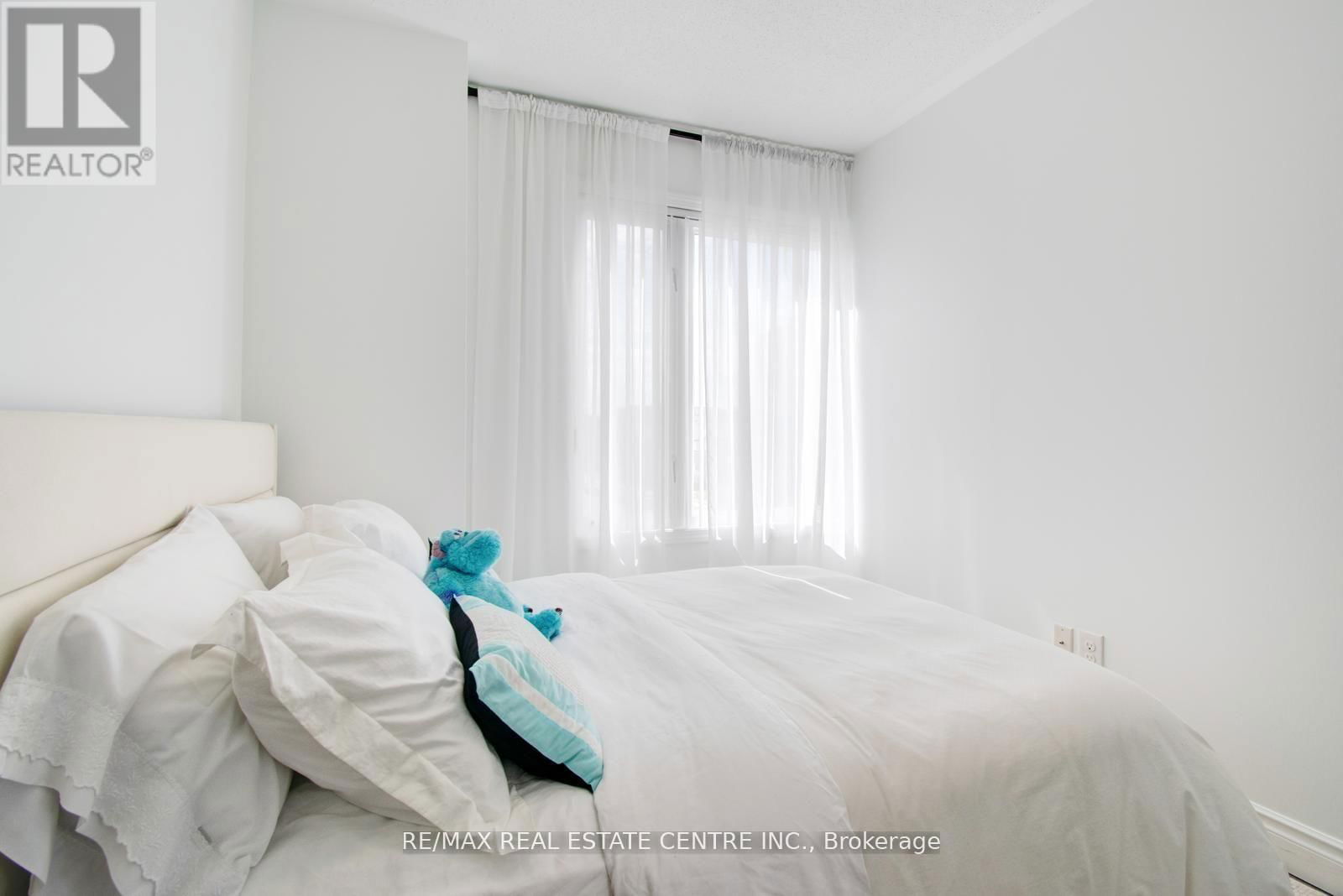 2 - 2891 RIO COURT Image 31