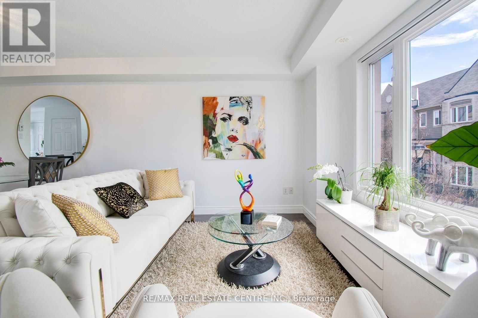 2 - 2891 RIO COURT Image 9