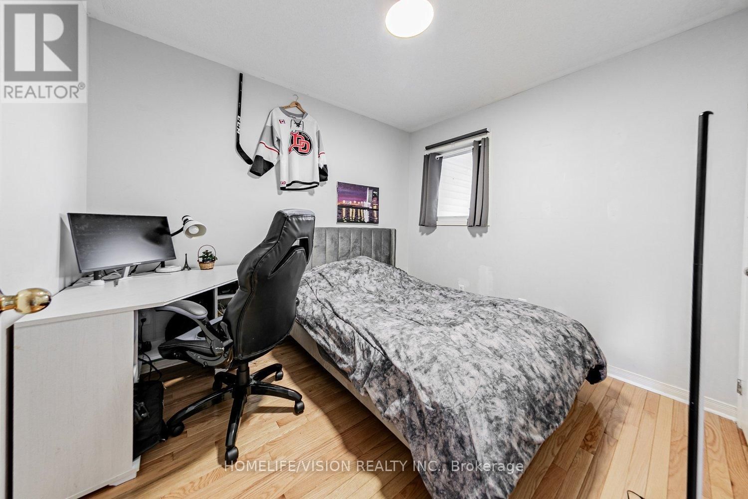 10 ODOARDO DISANTO CIRCLE WEST Image 18