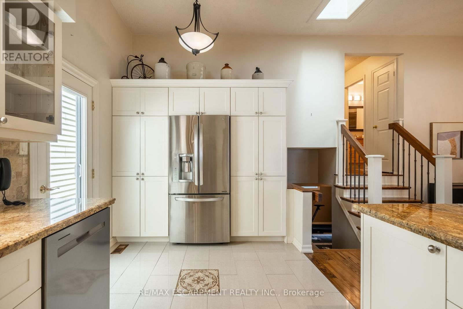 1097 STEPHENSON DRIVE Image 15