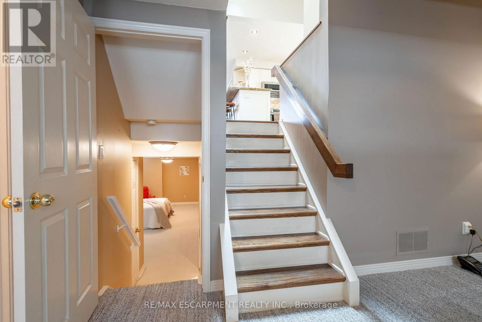 1097 STEPHENSON DRIVE Image 28