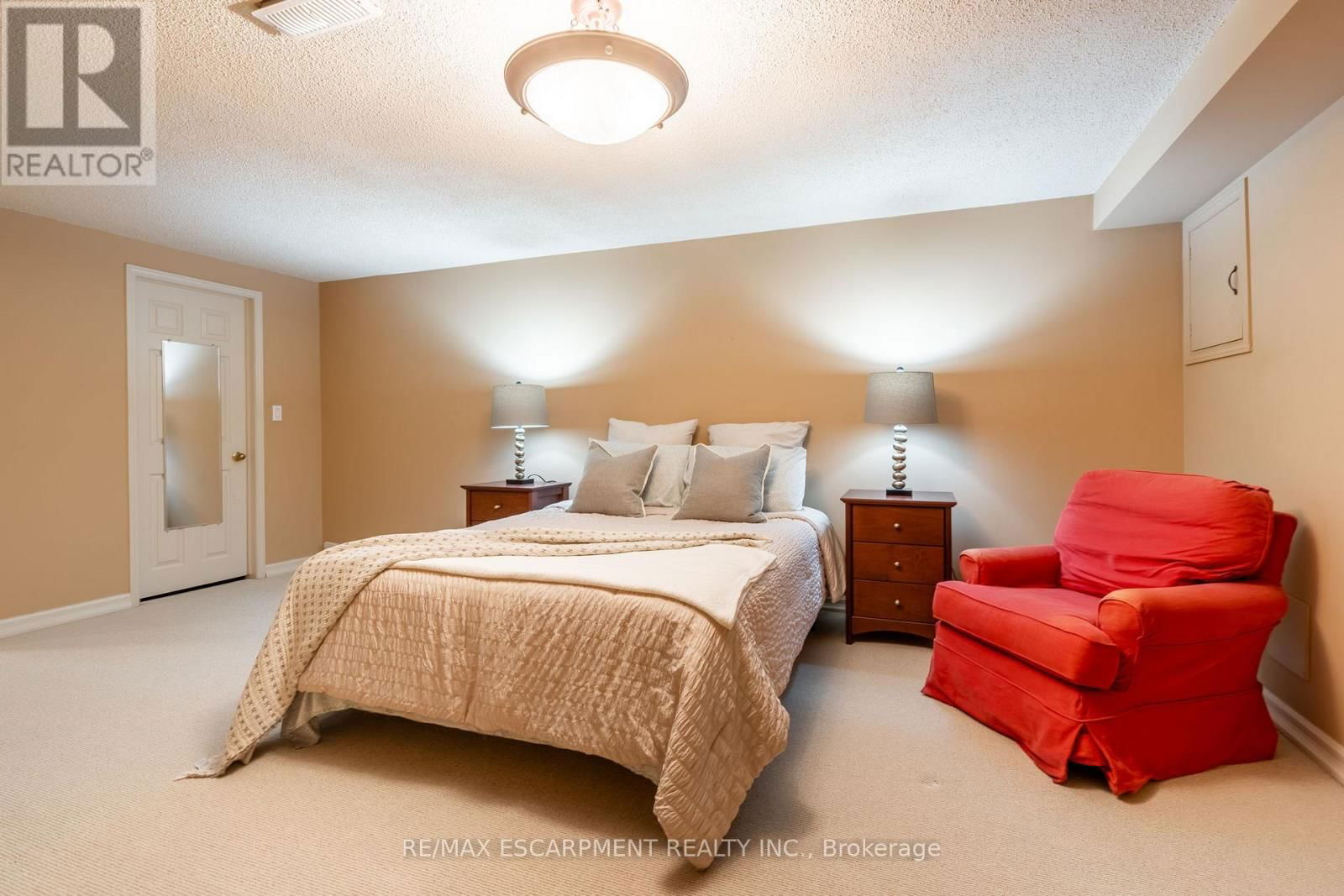 1097 STEPHENSON DRIVE Image 36