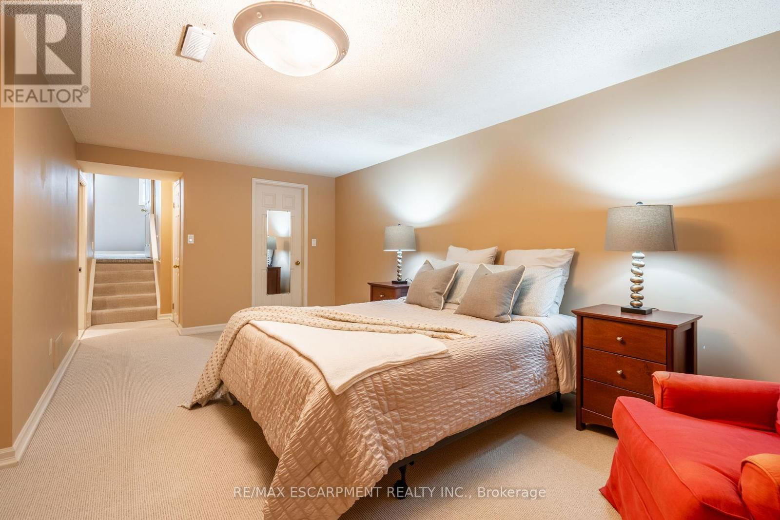 1097 STEPHENSON DRIVE Image 38