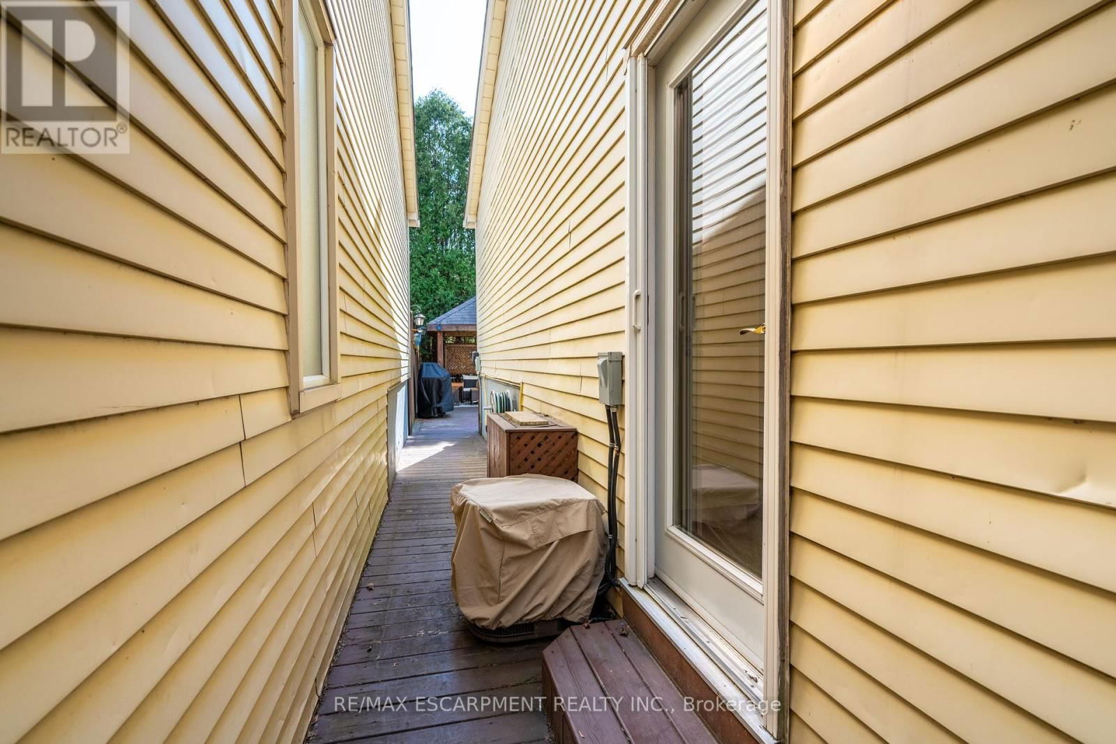 1097 STEPHENSON DRIVE Image 42