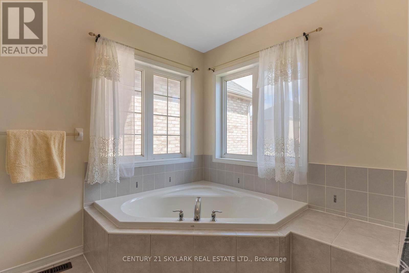 13 LEDGEROCK ROAD Image 37