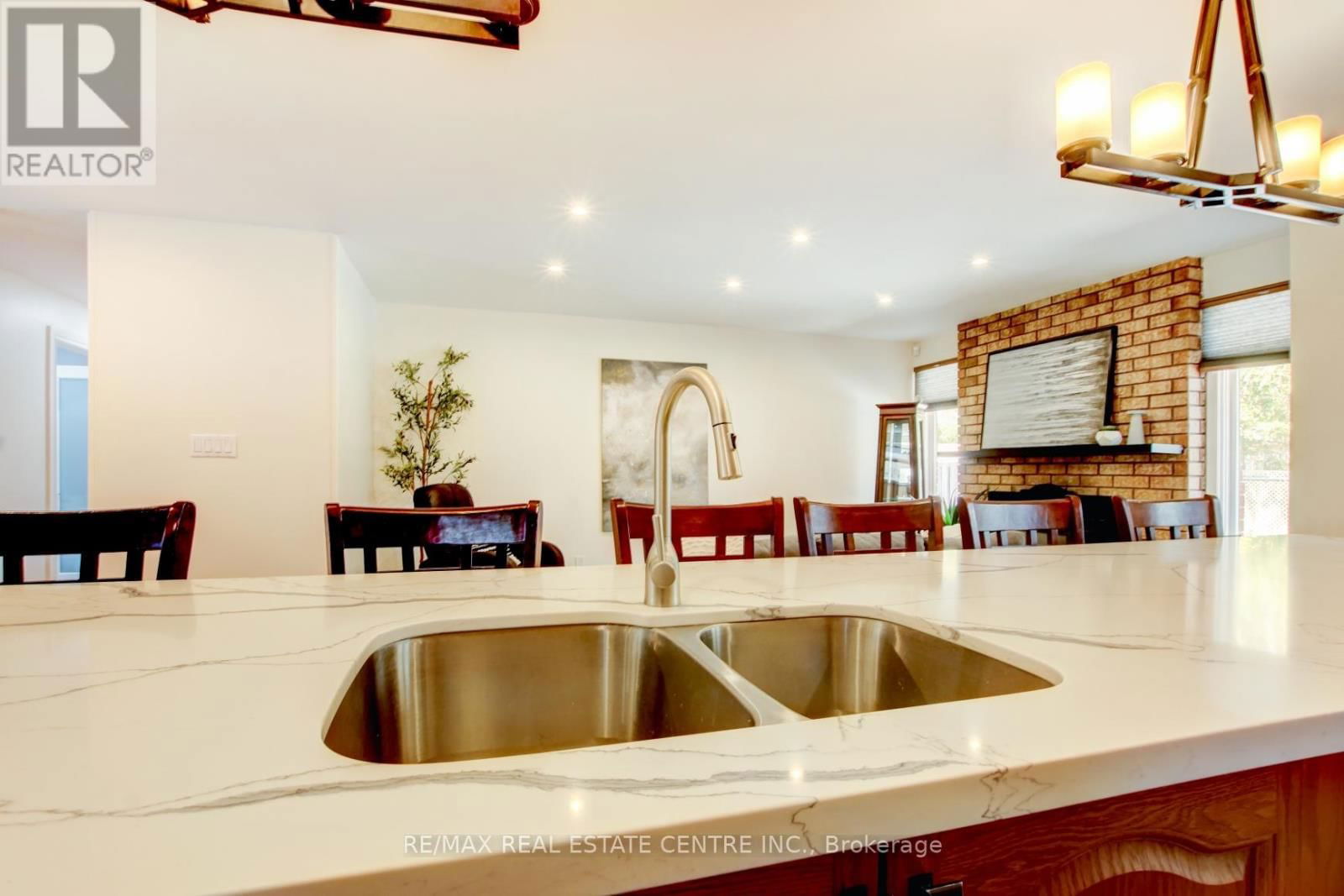 3 PASSMORE AVENUE Image 12