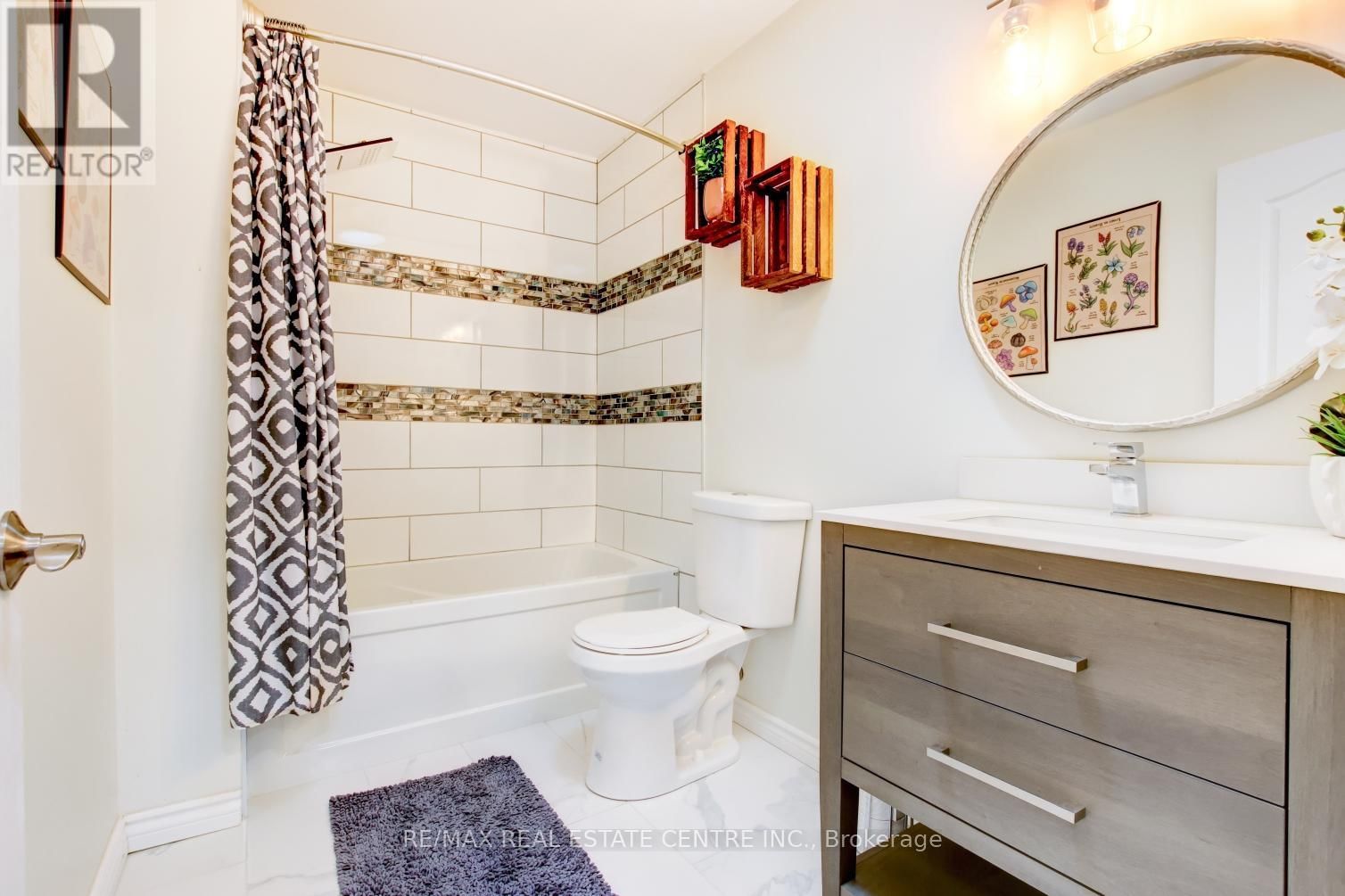 3 PASSMORE AVENUE Image 23